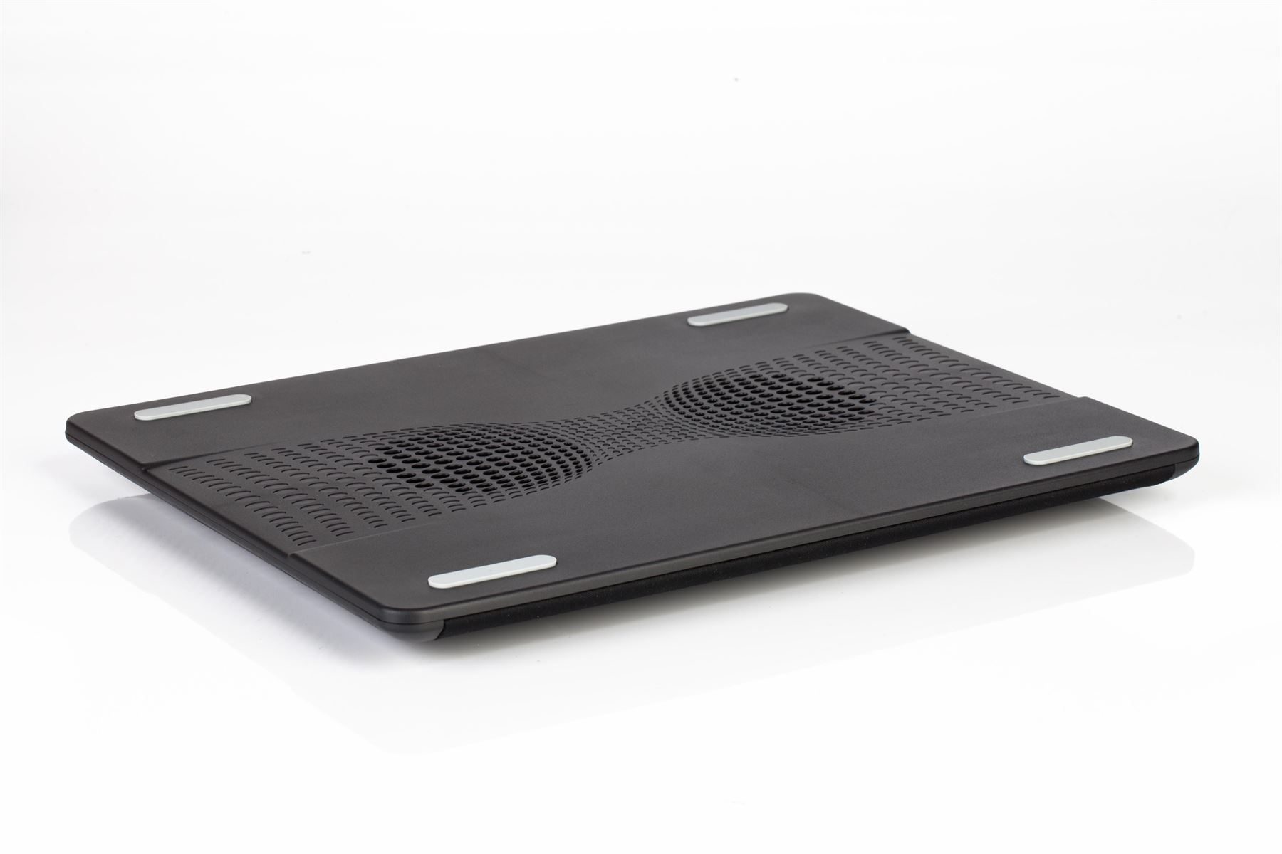 17" Dual Fan Lap Chill Mat® AWE83US Black Cooling Targus