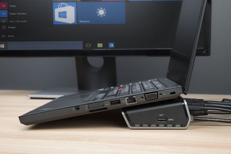 USBC Universal DV4K Laptop Docking Station with Power Targus